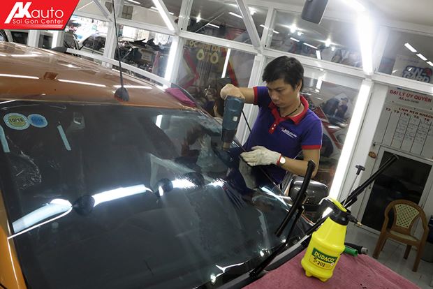 Dán phim cách nhiệt